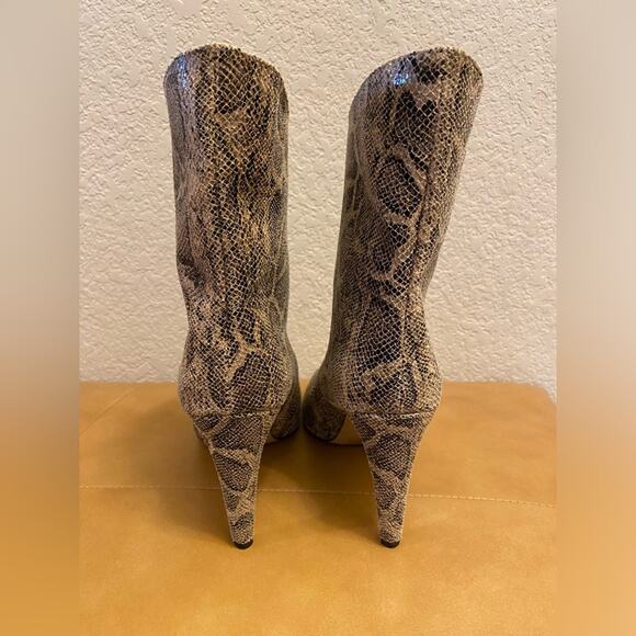 Express Pull On Snakeskin Booties. Sz 7.5 3” heel - Picture 4 of 9